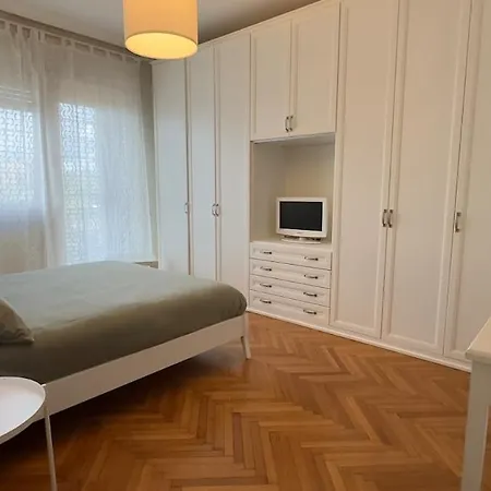 Apartment La Camilla *